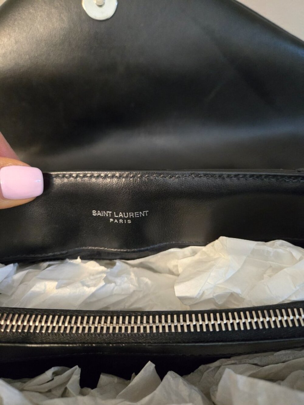 Authentic Yves Saint Laurent Medium Matelasse Leather Loulou Shoulder Bag - Picture 7 of 10